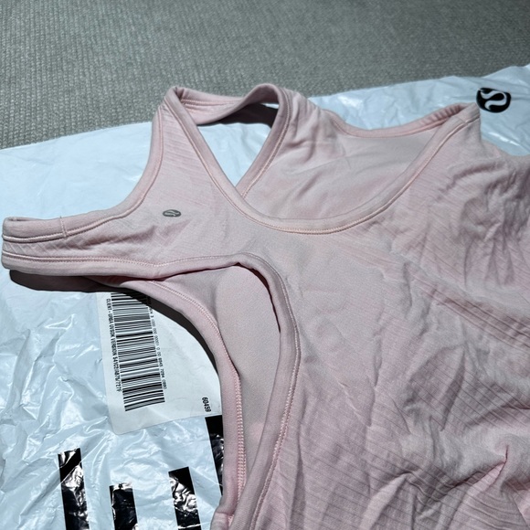 Lululemon to street crop tank - Picture 2 of 4
